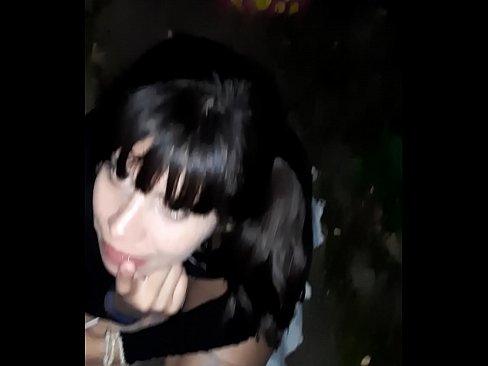 ❤️ На улица отечен пенис во замена за бонбони ❤️ Порно фб кај нас ❌